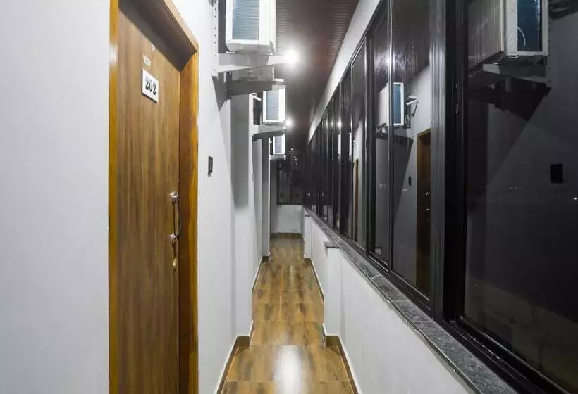 Oyo Flagship Hotel Rahul Service Appartment 2