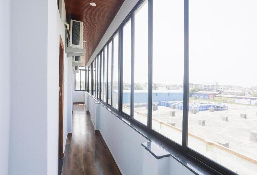 Oyo Flagship Hotel Rahul Service Appartment 2