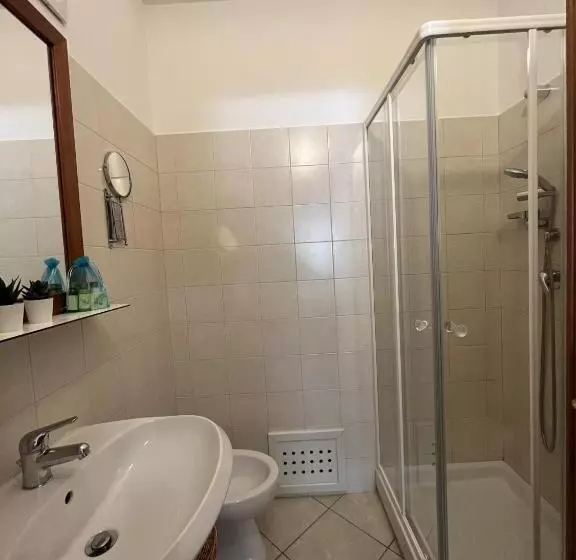 Majatalo Glicine Room Sperlongaresort