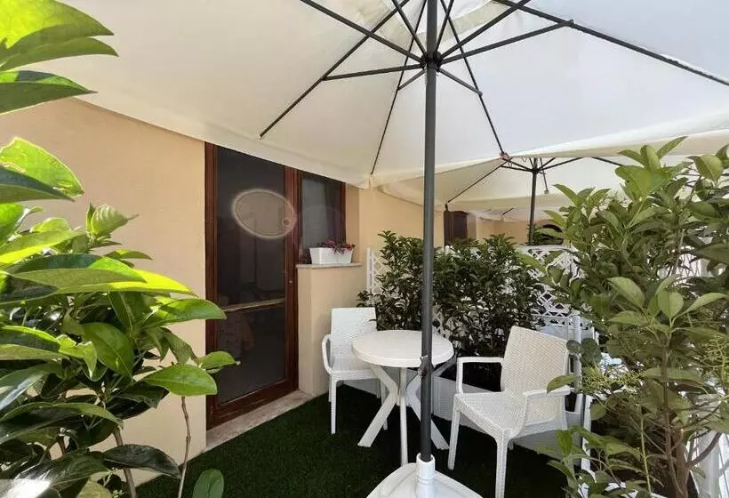 Majatalo Glicine Room Sperlongaresort