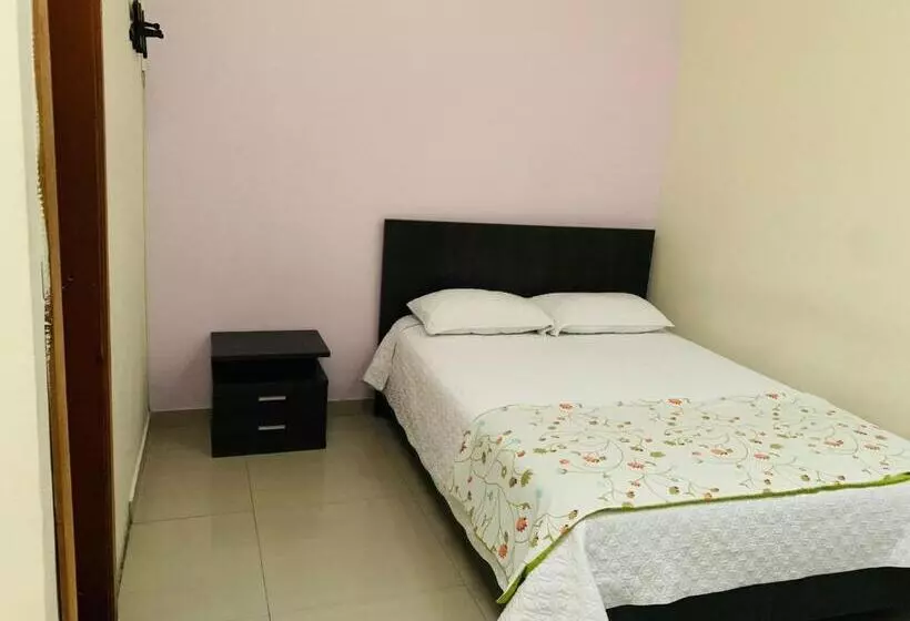 ペンション Hostal Zaguán Caldense