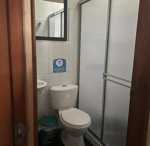 ペンション Hostal Zaguán Caldense