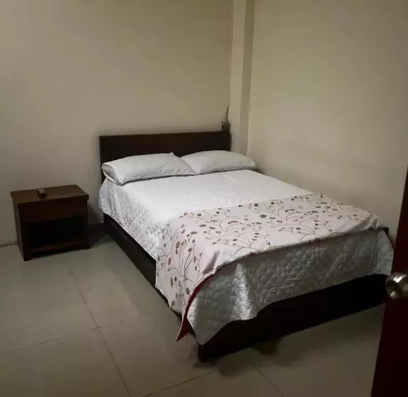 ペンション Hostal Zaguán Caldense