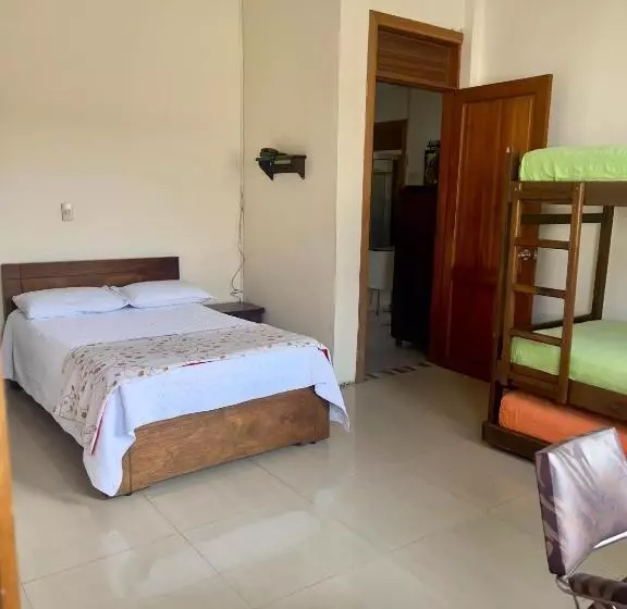 ペンション Hostal Zaguán Caldense