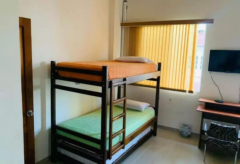 ペンション Hostal Zaguán Caldense