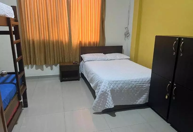 ペンション Hostal Zaguán Caldense