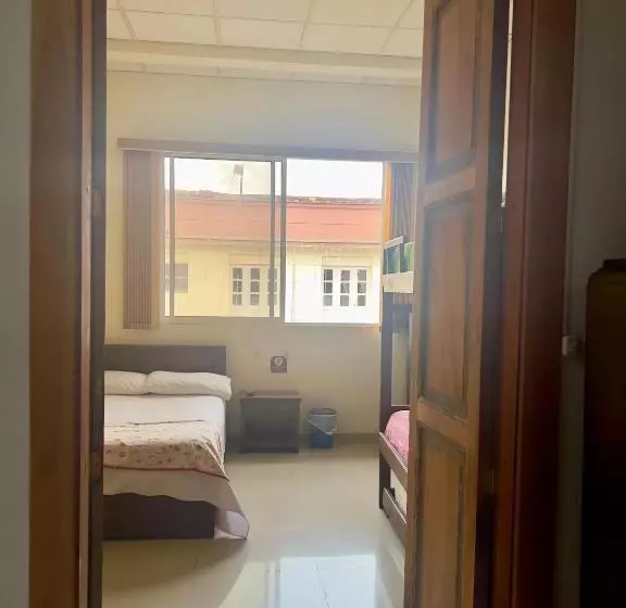 ペンション Hostal Zaguán Caldense