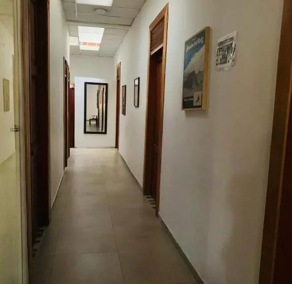 ペンション Hostal Zaguán Caldense
