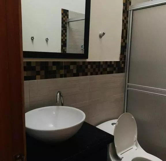 ペンション Hostal Zaguán Caldense