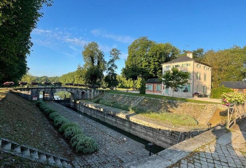 ペンション Le Relais De Mantelot