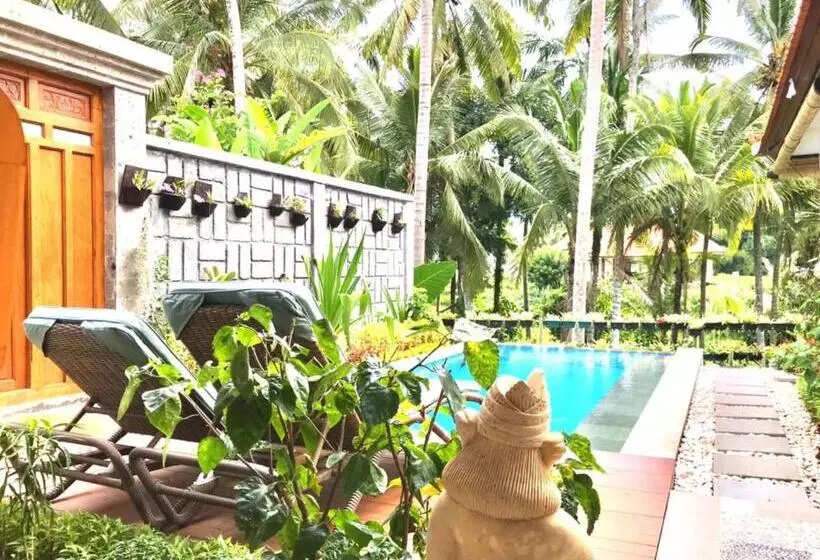 Majatalo Rumah Taman Kutuh