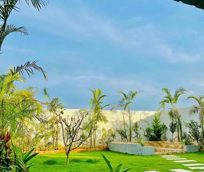 膳宿费 The Croft Container Stay