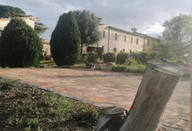 ペンション Vecchio Casale Quercetino   Androne