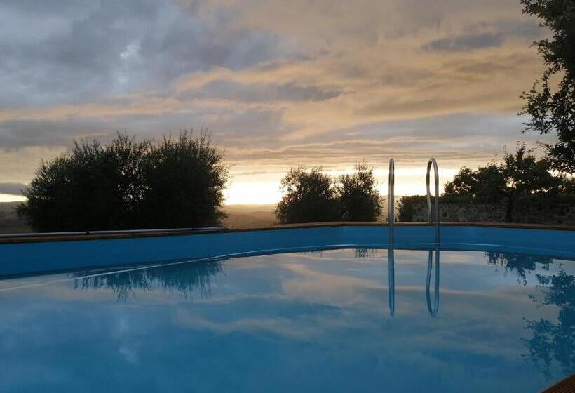 פנסיון Vecchio Casale Quercetino   Androne