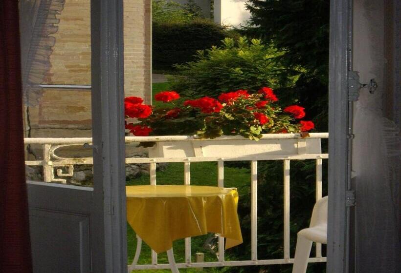 بنسيون Villa Martha