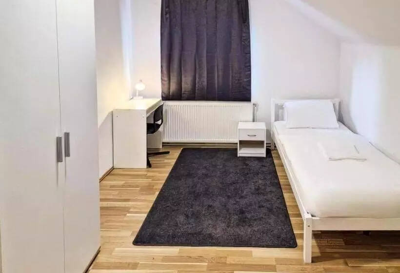 هاستل Adelin Vienna