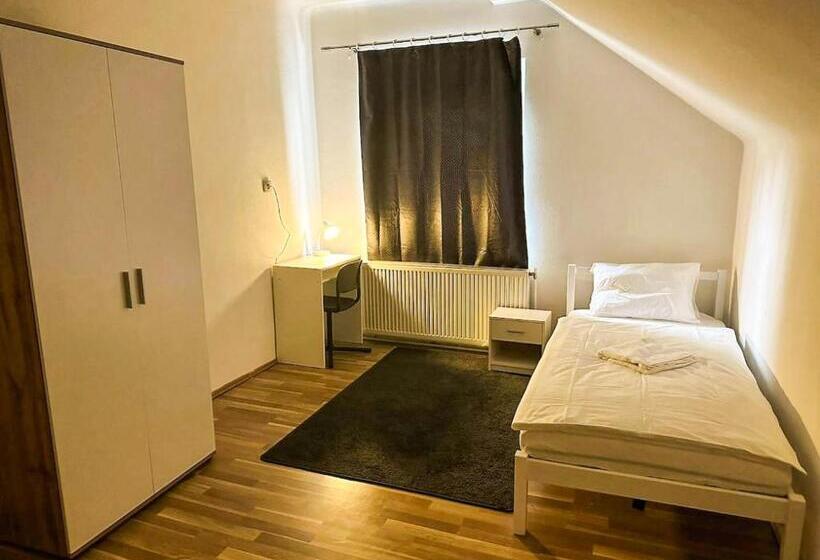 هاستل Adelin Vienna