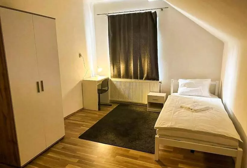 هاستل Adelin Vienna