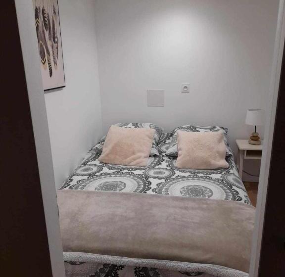 مبيت وإفطار Le Souplex D Anaïs