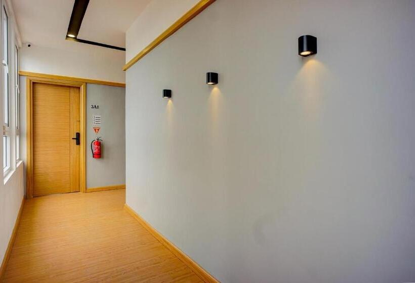 בית מלון כפרי Oyo 93064 Alhesa Residence