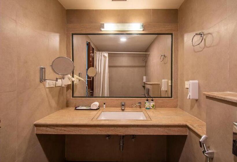 فندق Treebo Trend Grenville Near Udyog Vihar