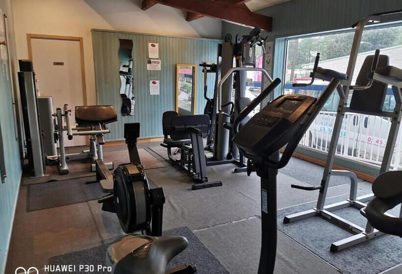 Пансион Room In Mobile Home   The Mobil Home De 4 4m