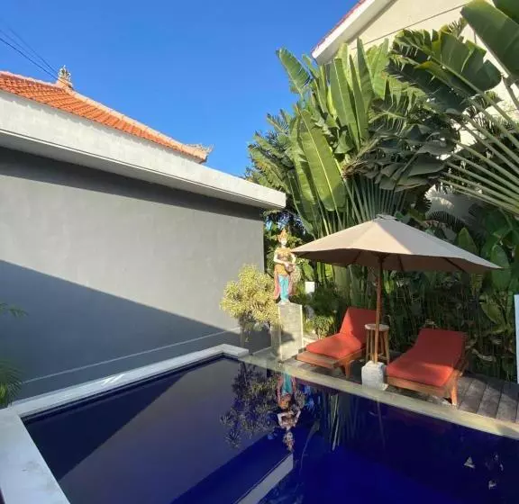 پانسیون Urban Jungle Beach House