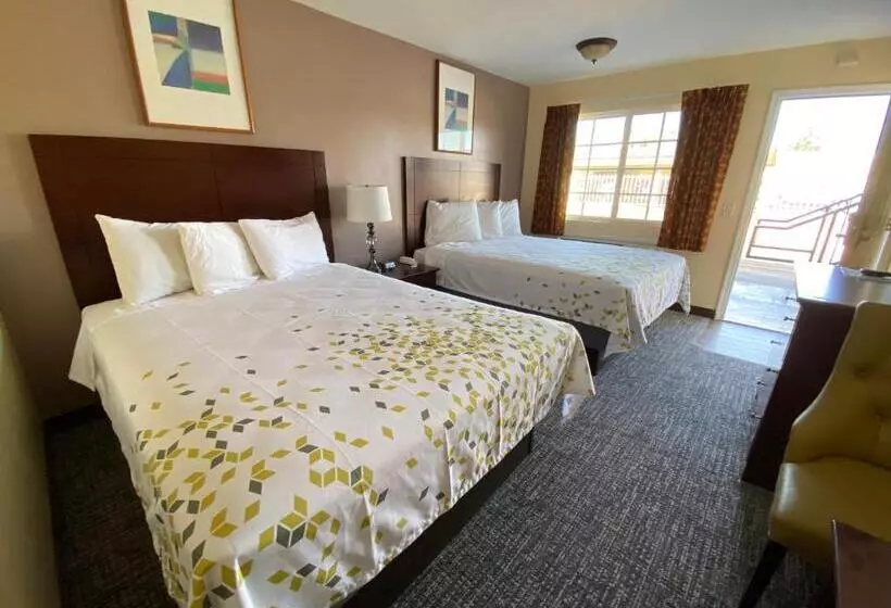Hotelli Beachway Inn