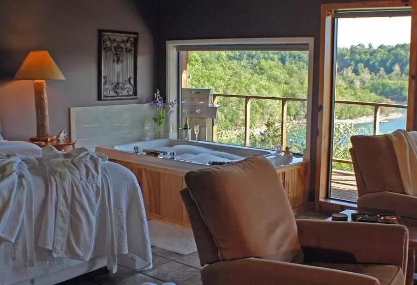 ホテル Beaver Lakefront Cabins   Couples Only Getaways