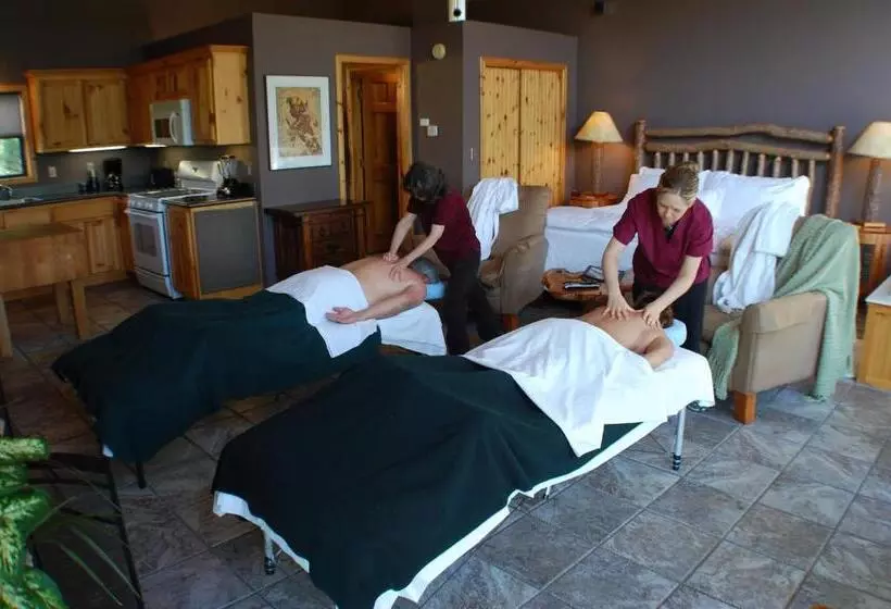 ホテル Beaver Lakefront Cabins   Couples Only Getaways