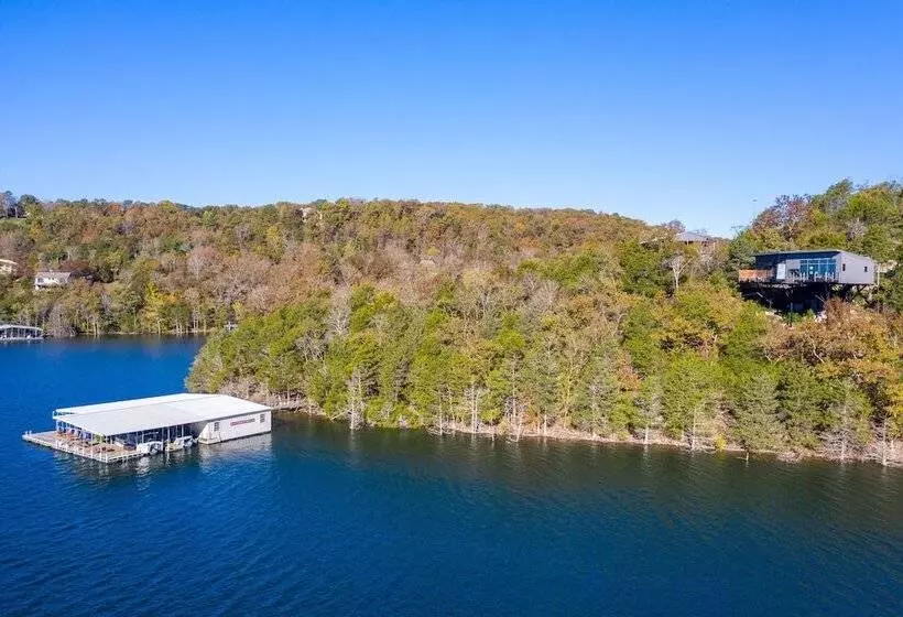 ホテル Beaver Lakefront Cabins   Couples Only Getaways