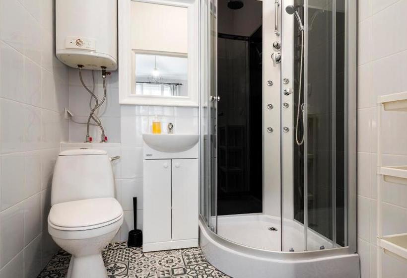 هتل Berry Apartments