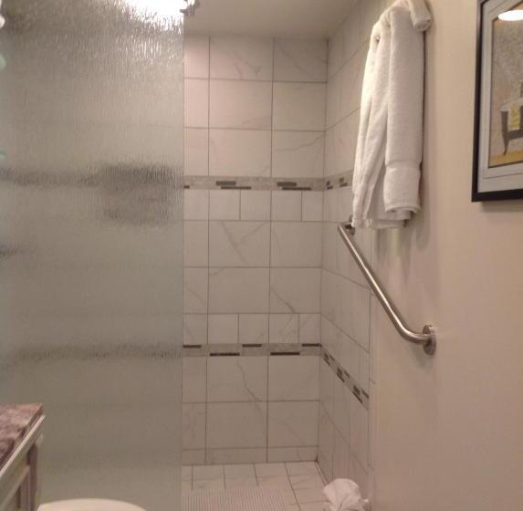 Отель Iron Horse Inn