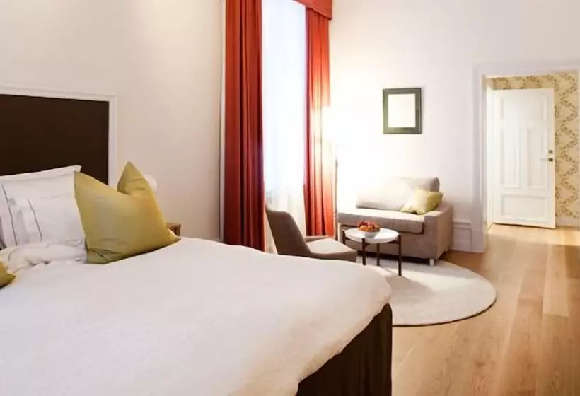 هتل Villa Anna