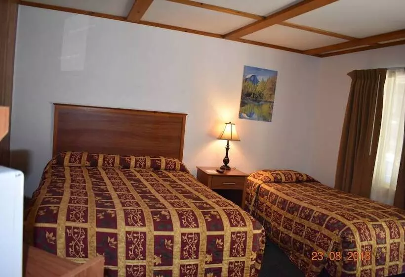 ホテル White Chief Mountain Lodge