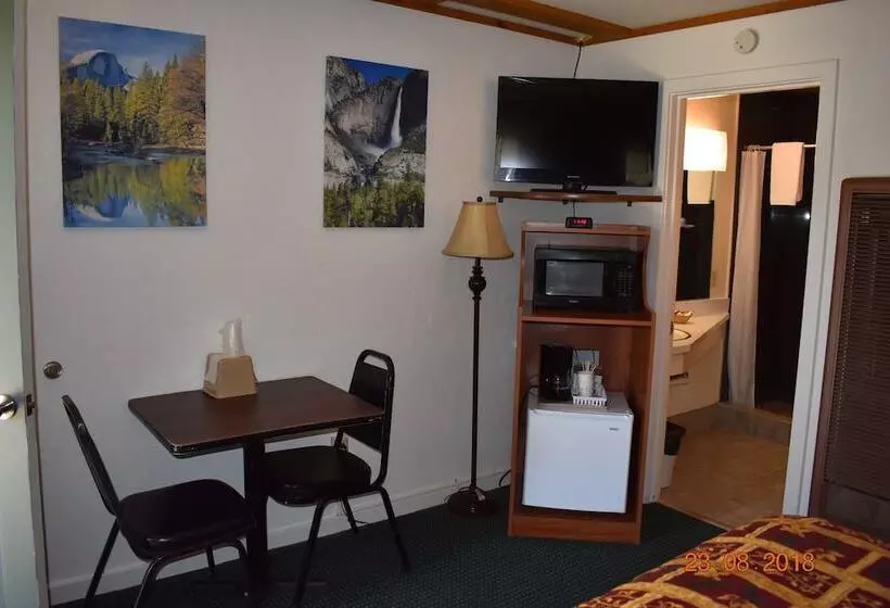 ホテル White Chief Mountain Lodge