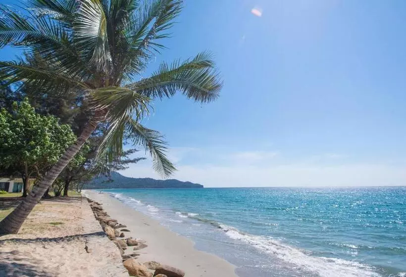 Sabah Beach Villas & Suites