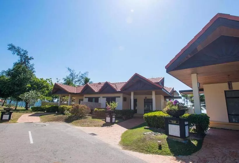Sabah Beach Villas & Suites