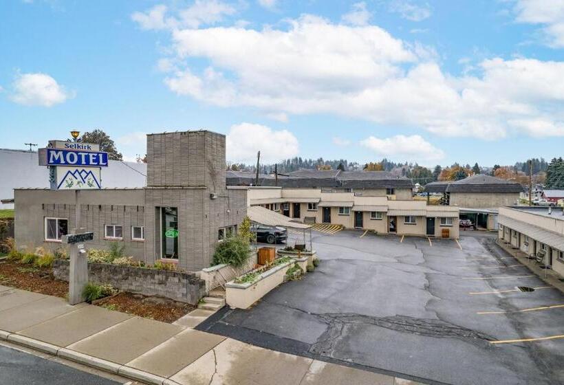Selkirk Motel