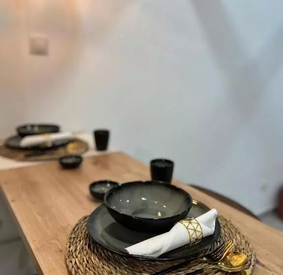 Aamiaismajoitus (B&B) Suites Chic Cozy