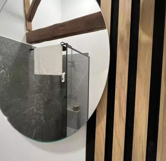 Aamiaismajoitus (B&B) Suites Chic Cozy