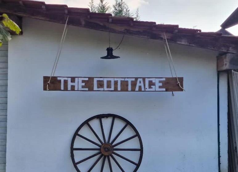 住宿加早餐  The Cottage