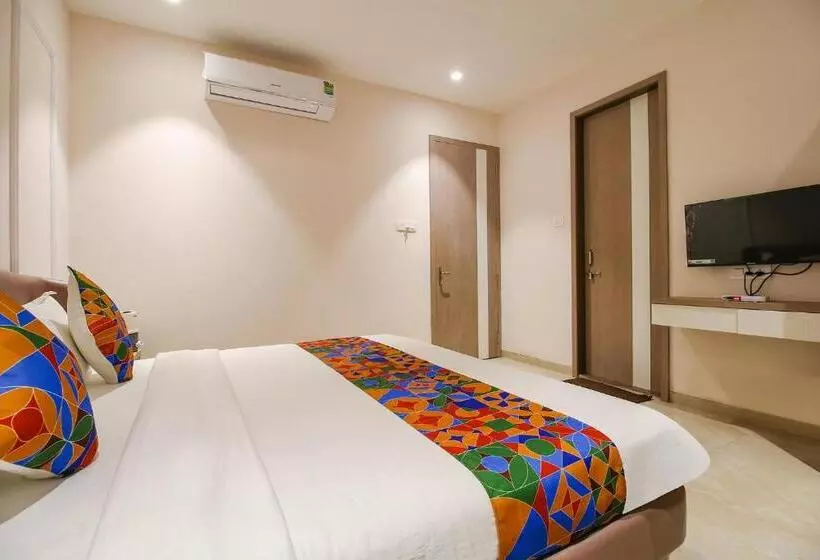 Fabhotel Sharma & Vishnu Garden
