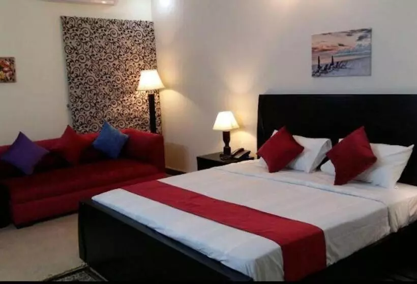 هتل Alpine Lodges