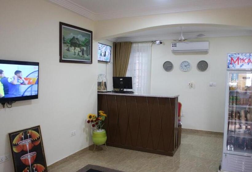 בית מלון כפרי Crystal Premier