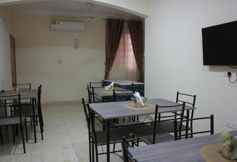 בית מלון כפרי Crystal Premier