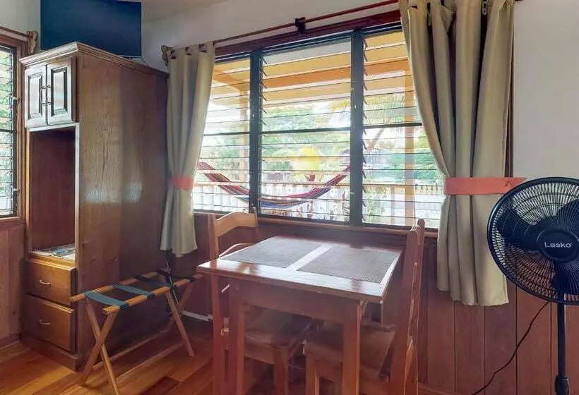 Hotelli Latitude Adjustment Gold Standard Certified