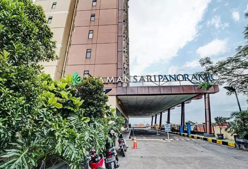 هتل Oyo Life 92735 Apartemen Tamansari Panoramic By Santuy