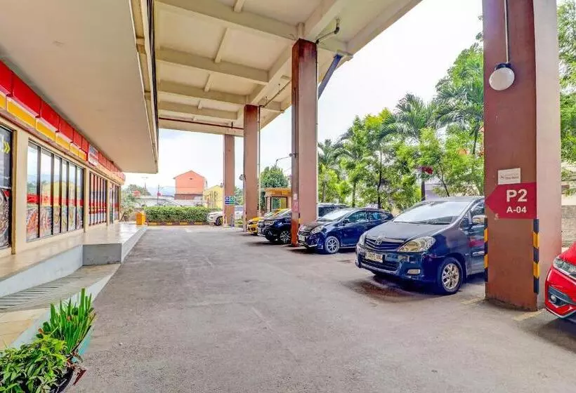 هتل Oyo Life 92735 Apartemen Tamansari Panoramic By Santuy