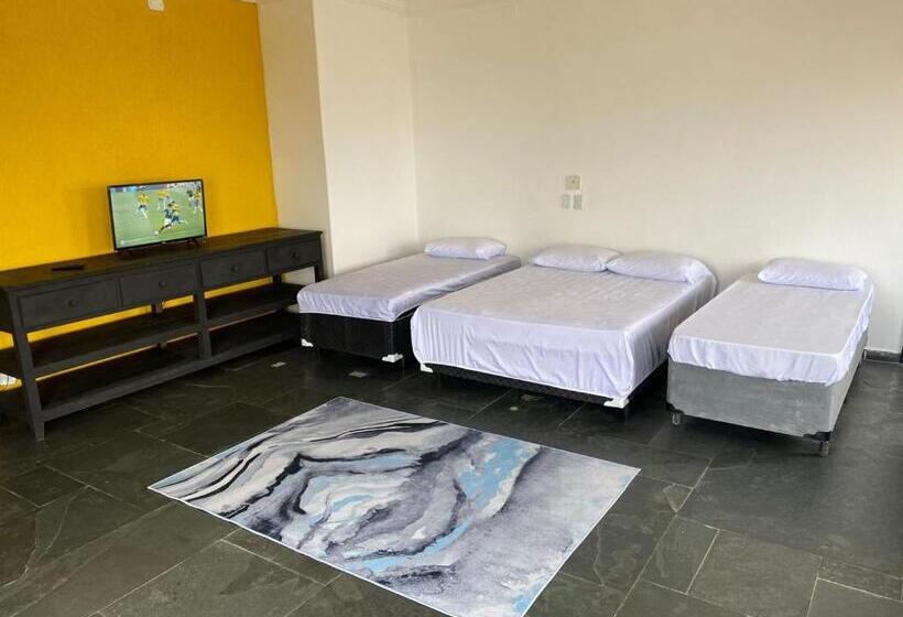 ホテル Suítes Temporada Favorita